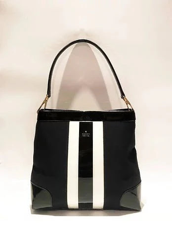 Tom Ford: Redefining Gucci Through Bold Design and Fashion