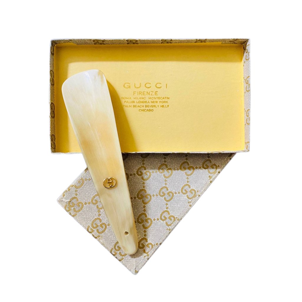 1960s GUCCI Abbeyhorn Flat Shoehorn with Logo