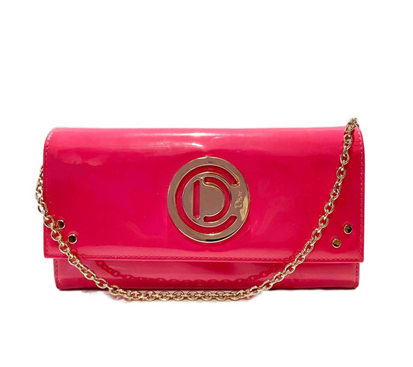 2000s Christian Dior Pink Fuchsia Patent Leather Handbag On Chain - STYLE-CHNGR