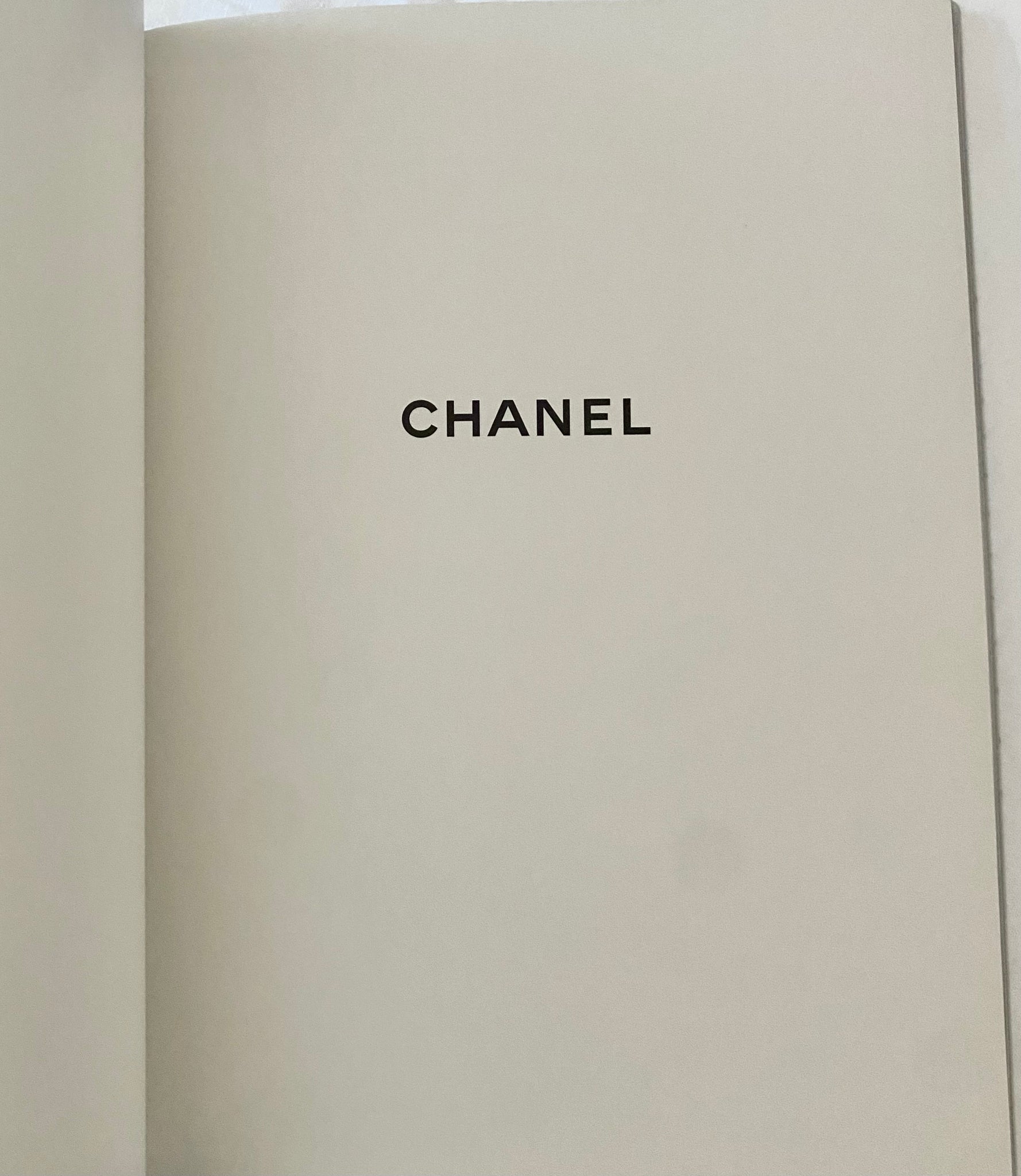 2005 Chanel Karl  Lagerfeld Spring Summer Runway Lookbook