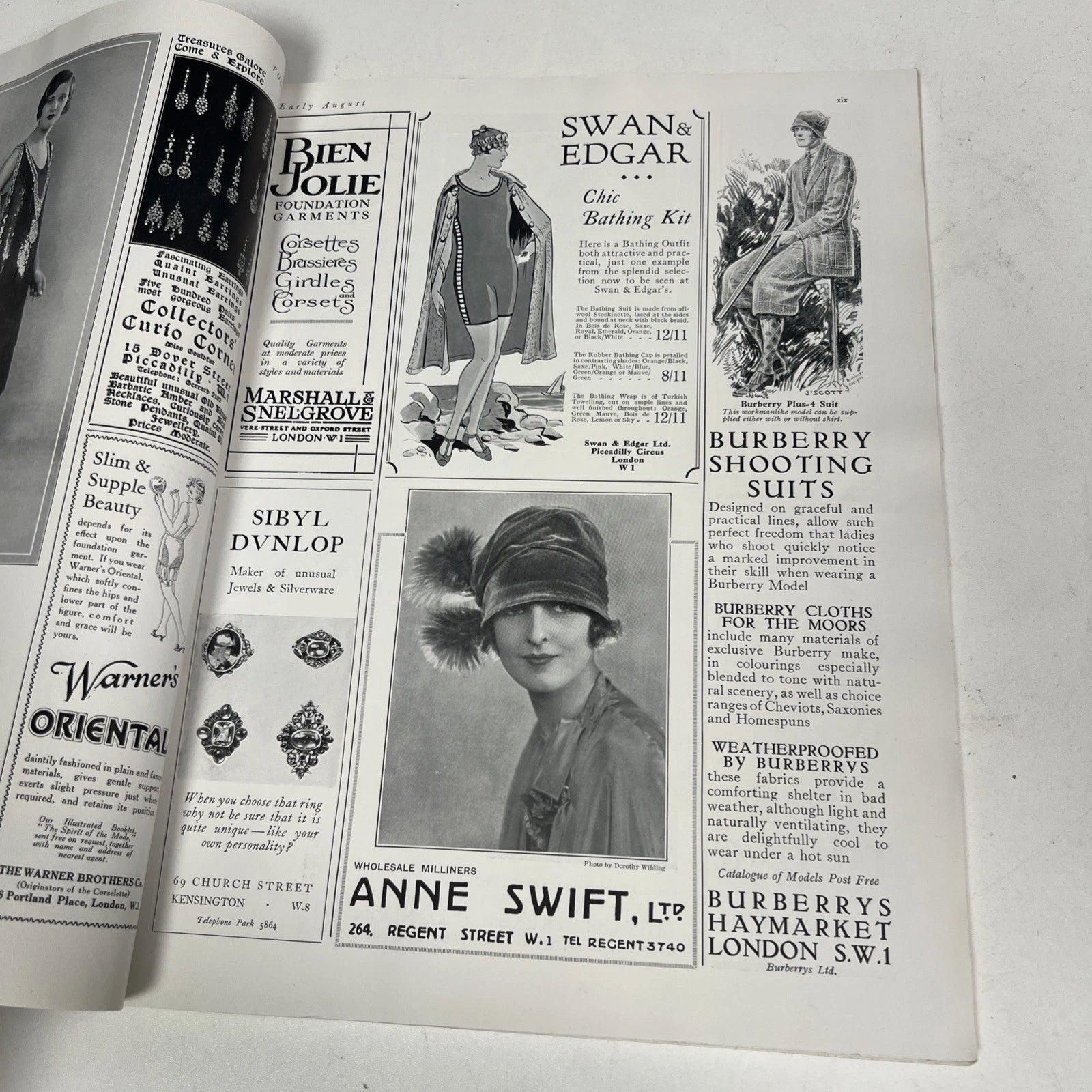 1926 Vogue Magazine – 1920s Fashion, Art Deco & Lifestyle