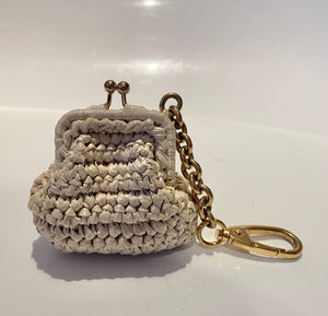 2000s Dolce & Gabbana Zip Coin Wicker Purse Key Ring - STYLE-CHNGR