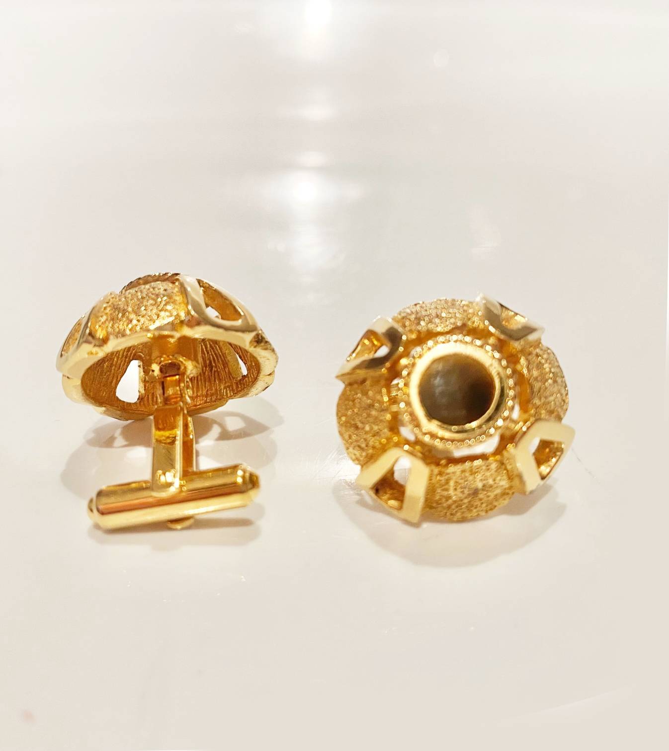 1980s Christian Dior Gold Plated Tiger's Eye Cufflinks - STYLE-CHNGR