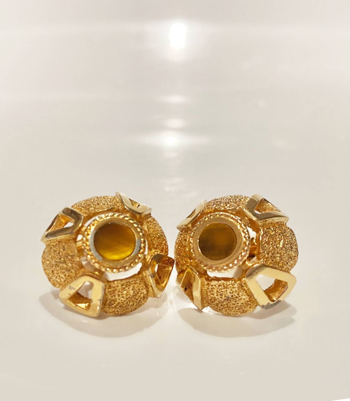 1980s Christian Dior Gold Plated Tiger's Eye Cufflinks - STYLE-CHNGR