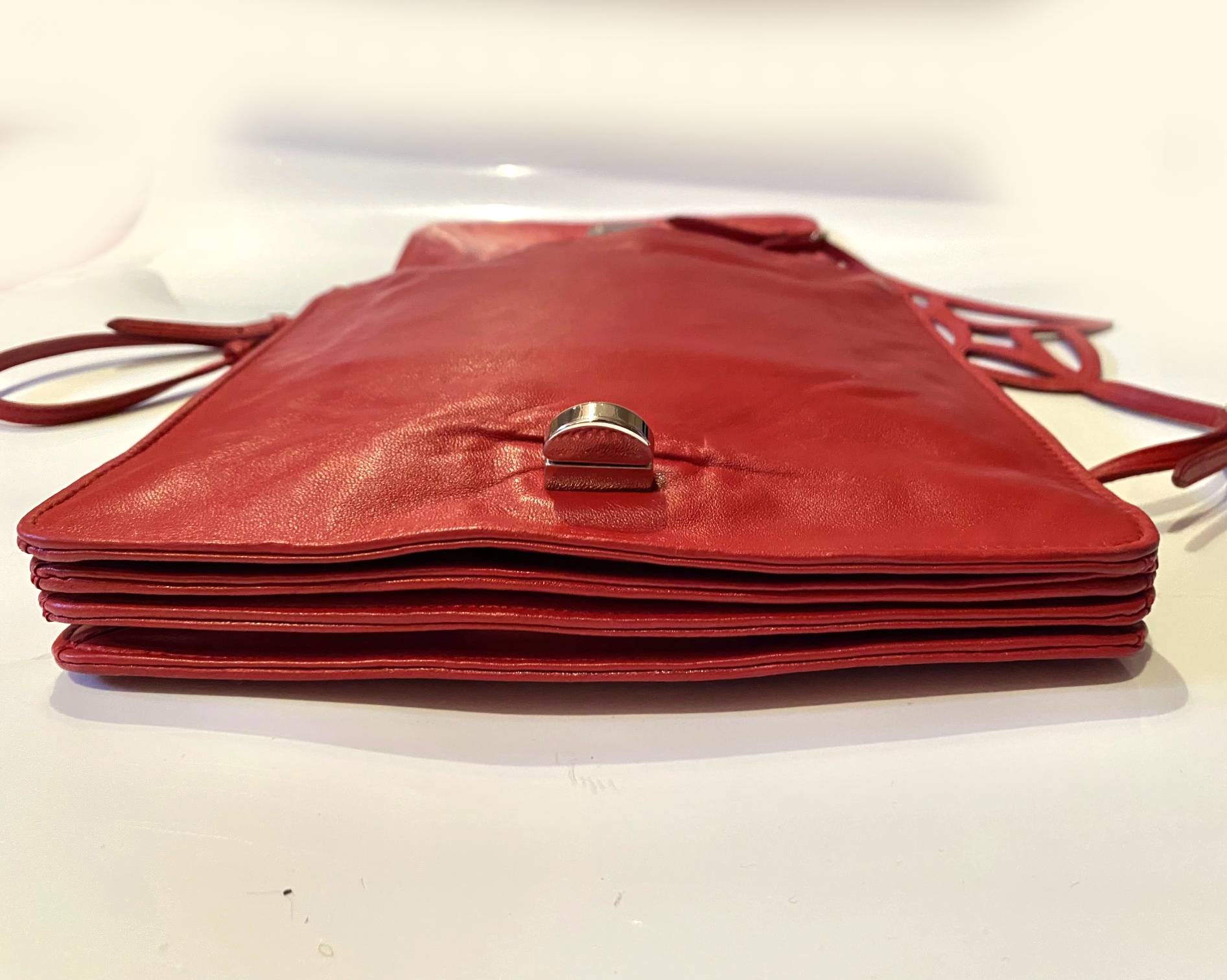2000s miu miu red flower cut out leather shoulder crossobody bag - STYLE-CHNGR